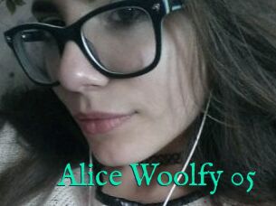 Alice_Woolfy_05