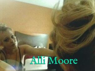 Alli_Moore
