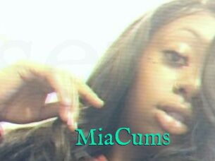 MiaCums