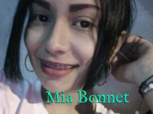 Mia_Bonnet