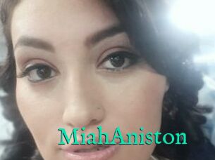 MiahAniston