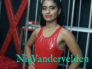 NiaVandervelden
